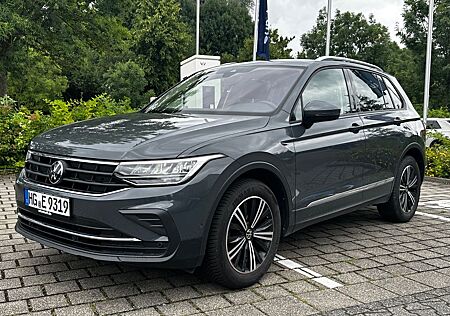 VW Tiguan Volkswagen 1.5 TSI OPF 96kW ACTIVE
