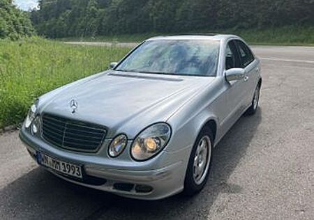 Mercedes-Benz E 200 KOMPRESSOR CLASSIC Classic