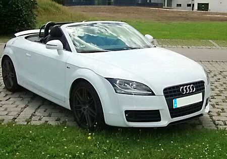 Audi TT Roadster 2.0 TFSI, S line, BOSE, Navi Plus