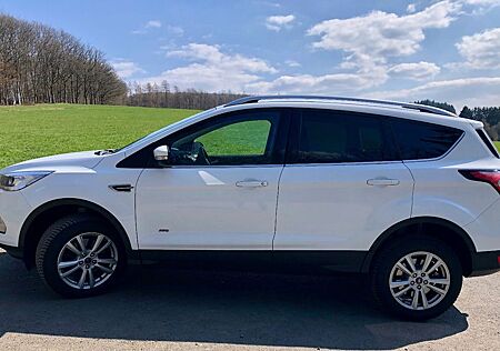 Ford Kuga 2,0 TDCi 4x4, COOL & CONNECT, OsterEiPreis