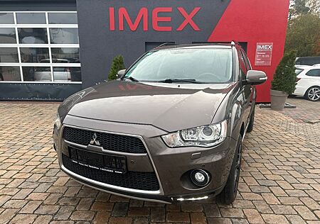 Mitsubishi Outlander Instyle 4WD 2.2 156 PS AHK SH 7 Sitze
