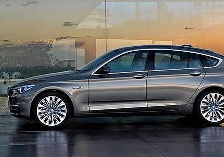 BMW 530 Lux Line VOLL LED HUD PANO KAM DRIV ASS NAV SH