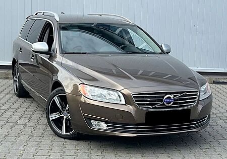 Volvo V70 gebraucht kaufen Volvo V70 D3 Summum Geartronic Summum