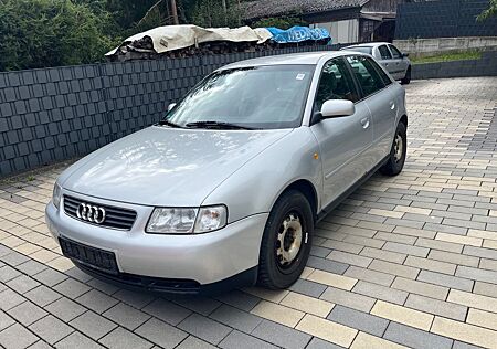 Audi A3 1.8T *DURCHGEHENDES SCHECKHEFT BEI *RARIT