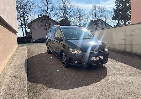VW Sharan Volkswagen 2.0 TDI DSG 125kW BMotion Tech Highli...