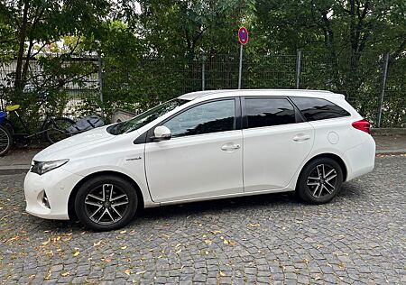 Toyota Auris TOURING SPORTS 1.8 HSD Edition + Nav