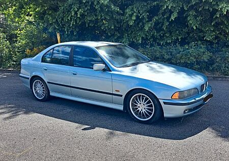 BMW 535i A -