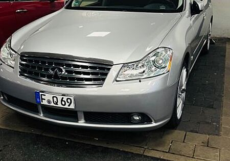 Infiniti M35