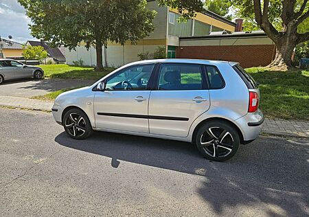VW Polo Volkswagen 1.2 / TüV bis 2027/ 8 fach bereift