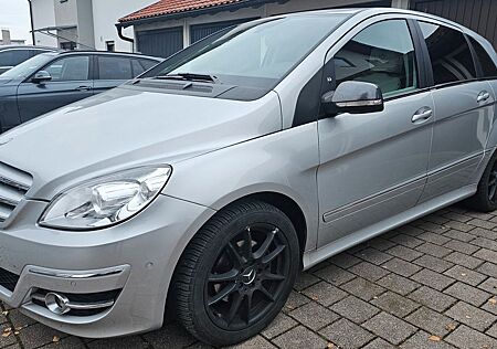 Mercedes-Benz B 200 Sport Automatik, Navi, 2xEPC, Rostfrei