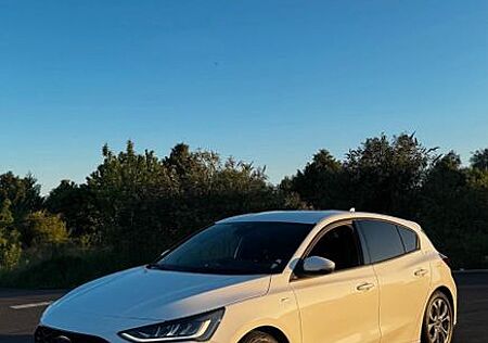 Ford Focus 1,0 EcoBoost Hybrid 92kW ST-Line ST-Line