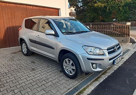 Toyota RAV 4 2,2-D-CAT, 4x4 Executive Aut., SHZ., Leder