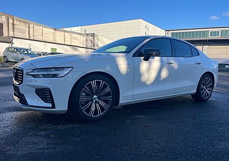 Volvo S60 T8 AWD Geartronic R Design Pano