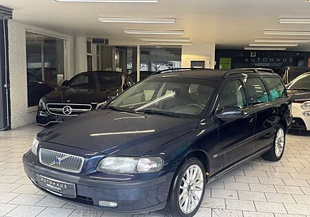 Volvo V70 2.4 Premium / TÜV NEU / AHK / AUTOMATIK