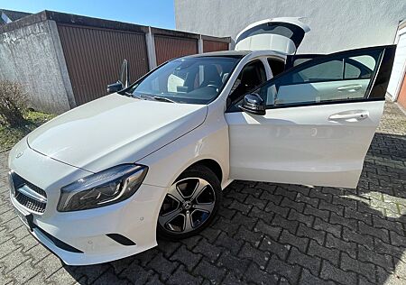 Mercedes-Benz A 250 4MATIC DCT -