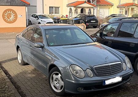 Mercedes-Benz E 220 CDI CLASSIC Classic