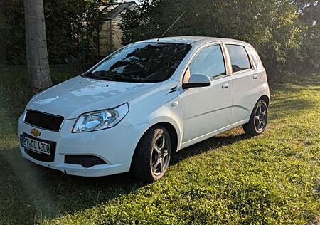 Chevrolet Aveo 1.2 LS TÜV neu