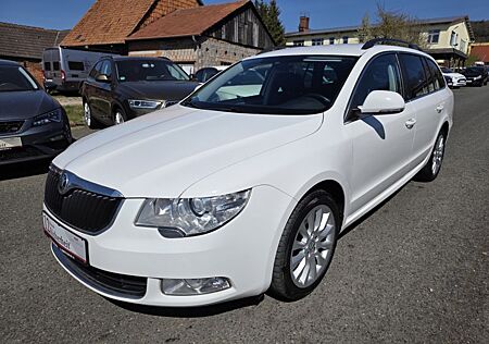 Skoda Superb Combi Exclusive Navi Xenon Tempo PDC