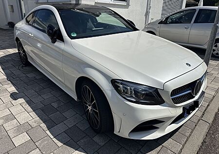 Mercedes-Benz C 400 C400 Coupé - AMG Line - Top Ausstattung