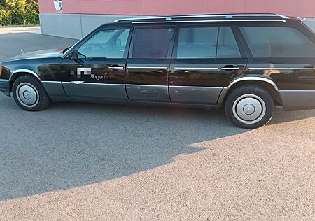 Mercedes-Benz 260 TE lang. "Sonderkarosserie"