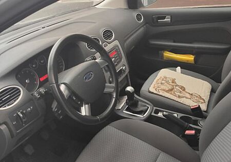 Ford Focus 1,6 16V Trend