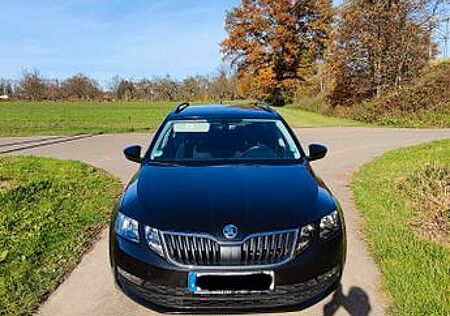 Skoda Octavia 1.6 TDI SCR Premium Edition Combi Pr...