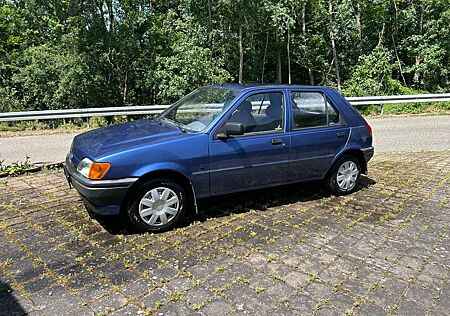 Ford Fiesta 1.1i C