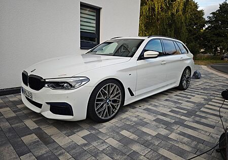 BMW 530d xDrive Touring M-Paket Innen/Aussen AHK/HUD