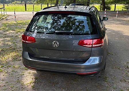 VW Passat Variant Volkswagen 2.0 TDI Comfortline Variant C...
