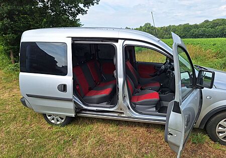 Opel Combo 1.6 -