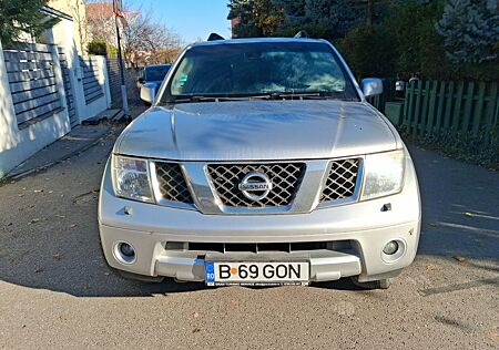 Nissan Pathfinder 2.5 dCi DPF LE LE