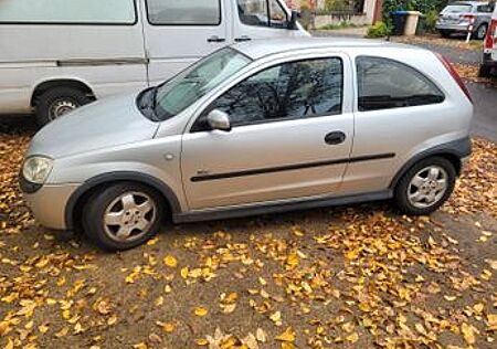 Opel Corsa 1.0 -