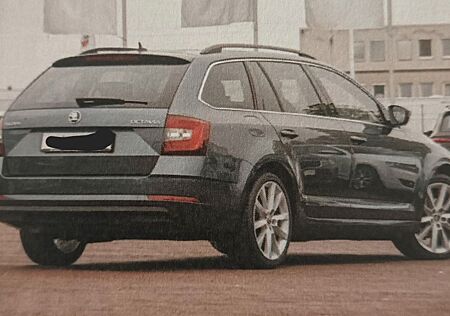 Skoda Octavia 2.0 TDI DSG Style Combi Style