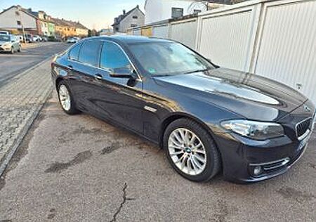 BMW 520d xDrive A Luxury Line Luxury Line
