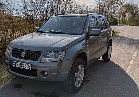 Suzuki Grand Vitara 1.9 DDiS / 4x4 / Klima / Shz.