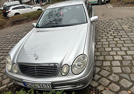 Mercedes-Benz E 320 AVANTGARDE Avantgarde