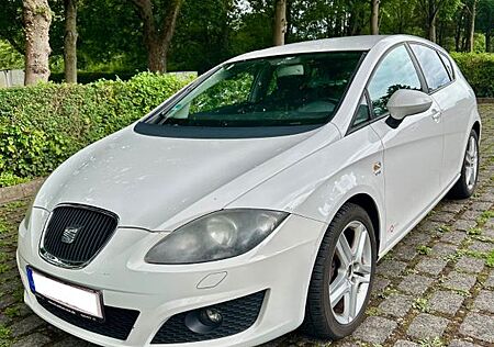 Seat Leon Style Copa Navi Klimatronic PDC Alu EURO5