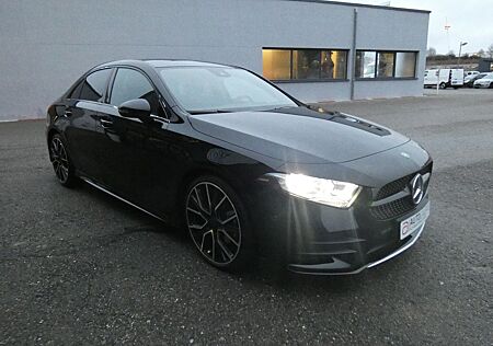 Mercedes-Benz A 180 A Limousine AMG line/Pano/Kamera/Navi/