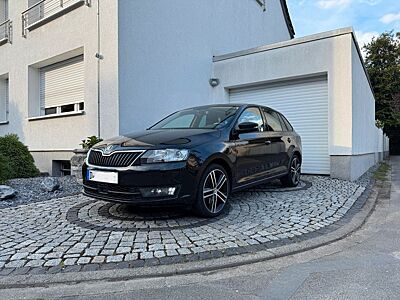 Skoda Rapid 1.6 TDI Emotion Plus*PANO*PDC*XENON*SHZ*