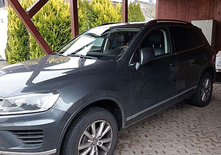 VW Touareg Volkswagen 3.0 V6 TDI SCR Tiptr. Exclusive BMT ...