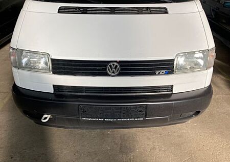 VW T4 Caravelle Volkswagen 2,5-l-Diesel TDI 65kW Standard