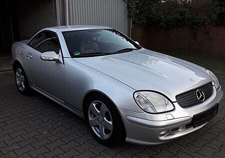 Mercedes-Benz SLK 320 -