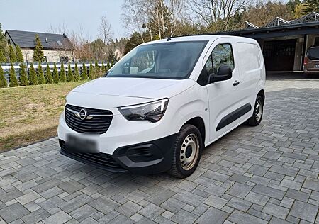 Opel Combo Praktischer Begleiter für den Alltag