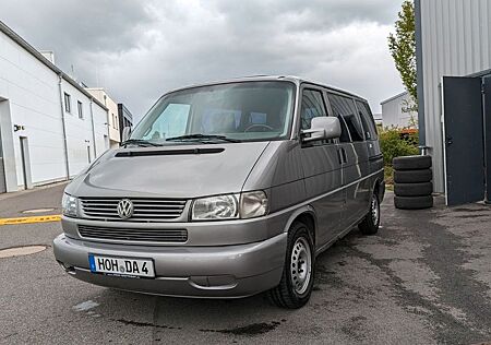 VW T4 Caravelle Volkswagen 2.5 TDI inkl. Multivan Schlafbank