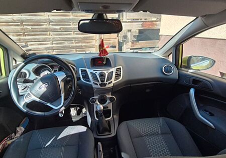 Ford Fiesta 1,6 Ti-VCT Titanium Titanium