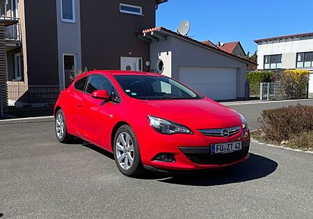 Opel Astra GTC 1.4 Turbo 103kW -
