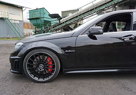 Mercedes-Benz C 63 AMG Limousine Performance Paket - TOP