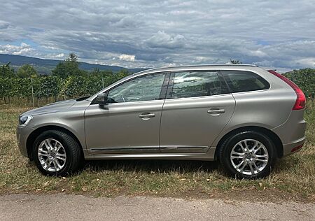 Volvo XC 60 XC60 D5 AWD Momentum Geartronic Momentum
