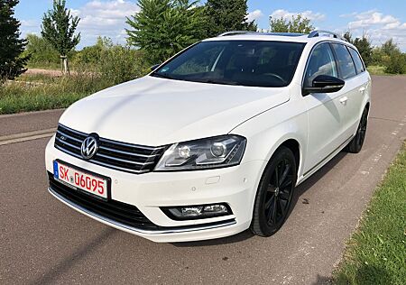 VW Passat Variant Volkswagen Passat*DSG*LEDER*NAVI*R-LINE*PANO*STANDH*BIXENON