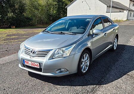 Toyota Avensis Sol 2.2 D-4D 1Hand